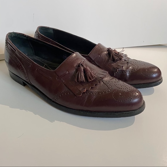 The Florsheim shoe wingtip burgundy shoes 11D - Picture 1 of 7